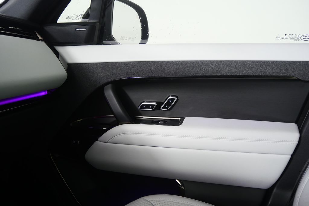 Thumbnail: 2023 Land Rover Range Rover Sport - 30