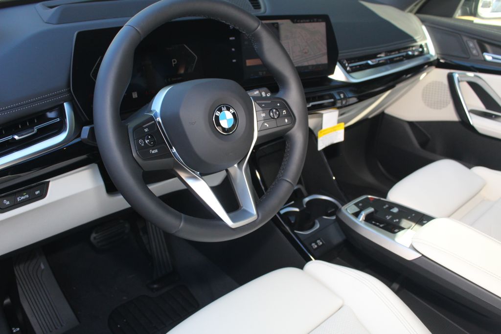 2026 BMW X1 28i - Photo 12