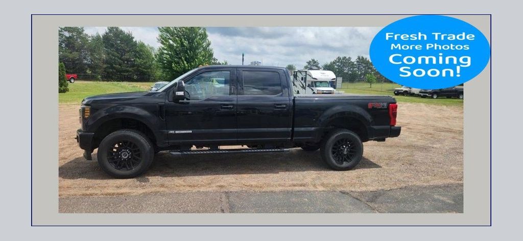 2019 Ford F-250 Super Duty Lariat Crew Cab 4WD