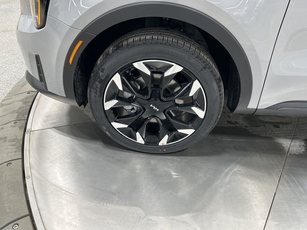new 2026 Kia Sorento car, priced at $42,106