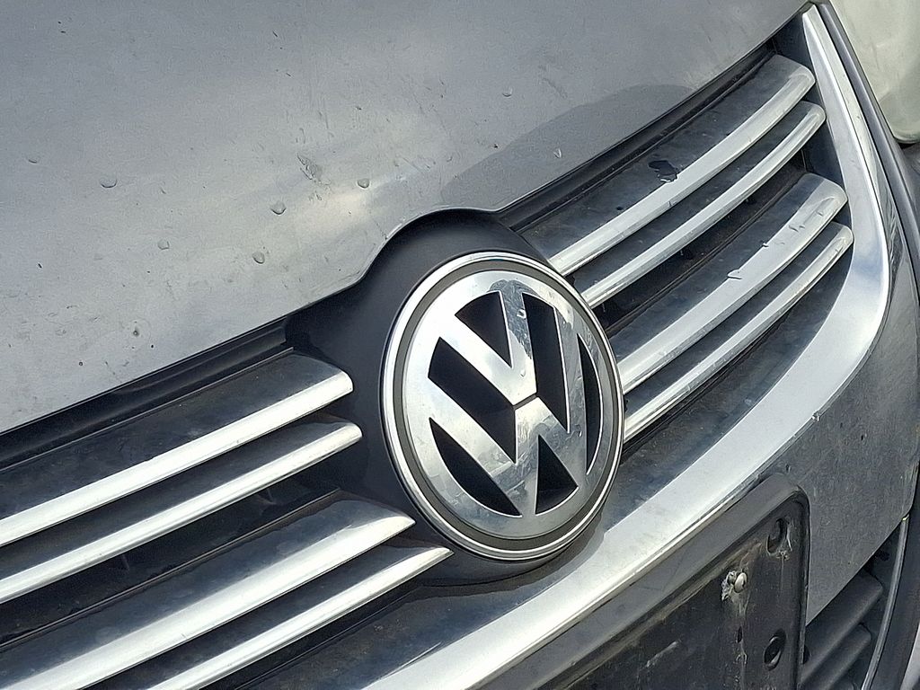 Thumbnail: 2006 Volkswagen Jetta - 4