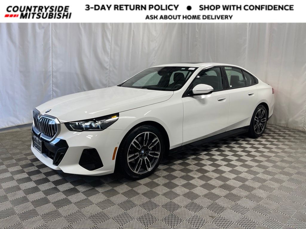Alpine White 2026 BMW 5 Series Sedan All-Wheel Drive 8-Speed Automatic