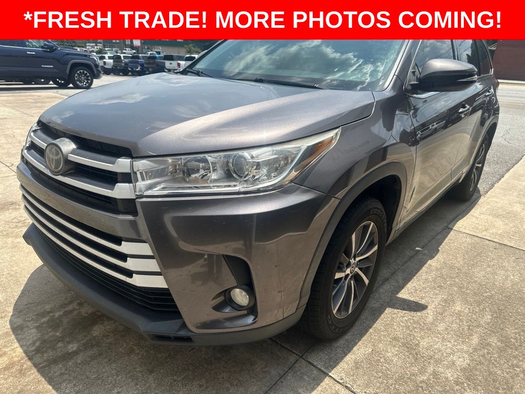 Predawn Gray Mica 2017 Toyota Highlander SUV / Crossover Front-Wheel Drive 8-Speed Automatic