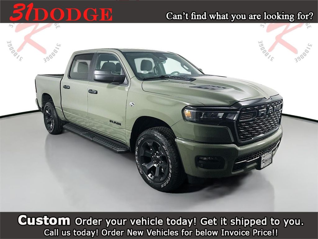 2026 RAM 1500 Express Crew Cab 4WD