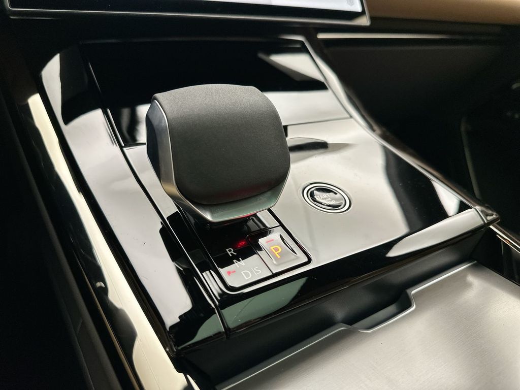 Thumbnail: 2026 Land Rover Range Rover Sport - 12