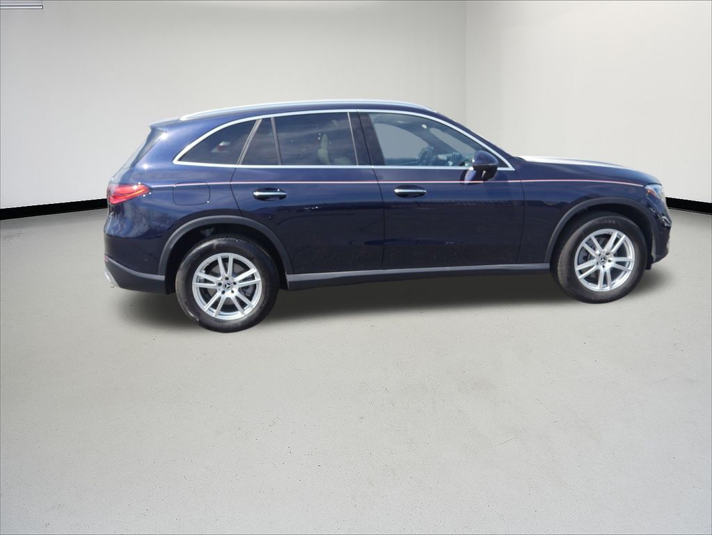 Thumbnail: 2024 Mercedes-Benz GLC - 6