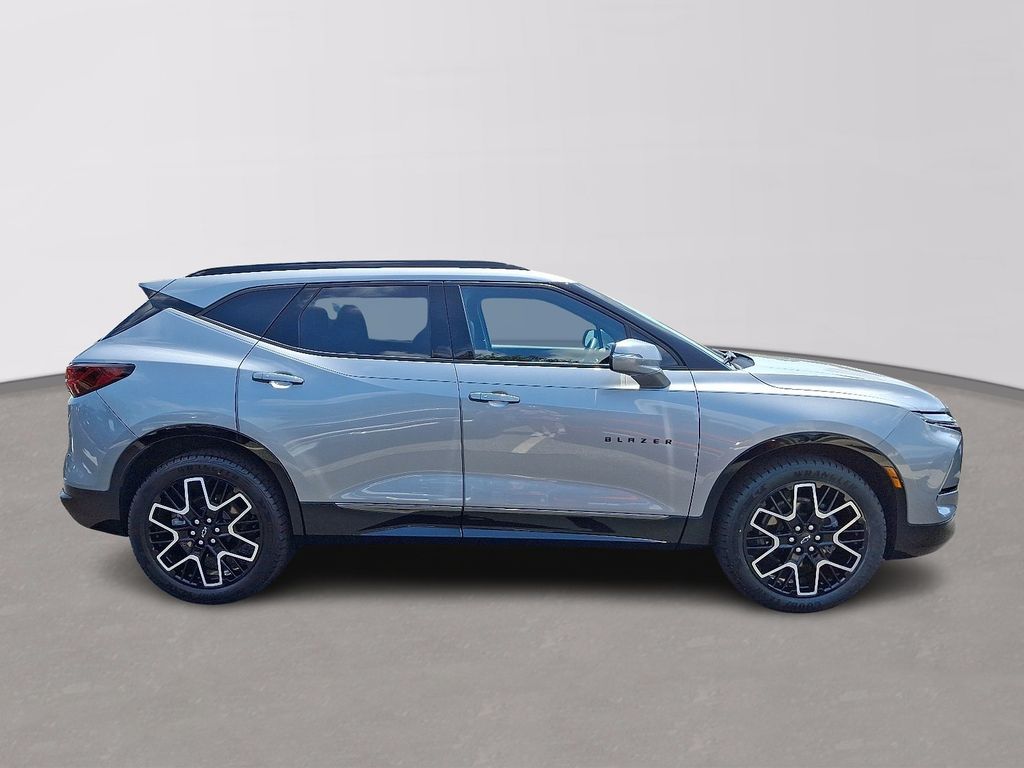 Thumbnail: 2023 Chevrolet Blazer - 7