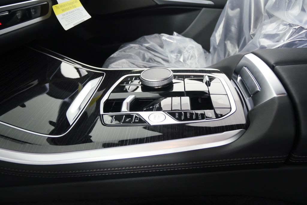 Thumbnail: 2026 BMW X5 - 22