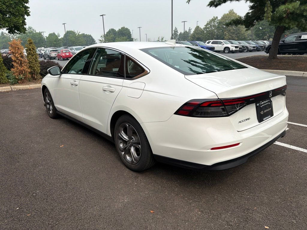 Certified Used 2024 White Honda EX image 5