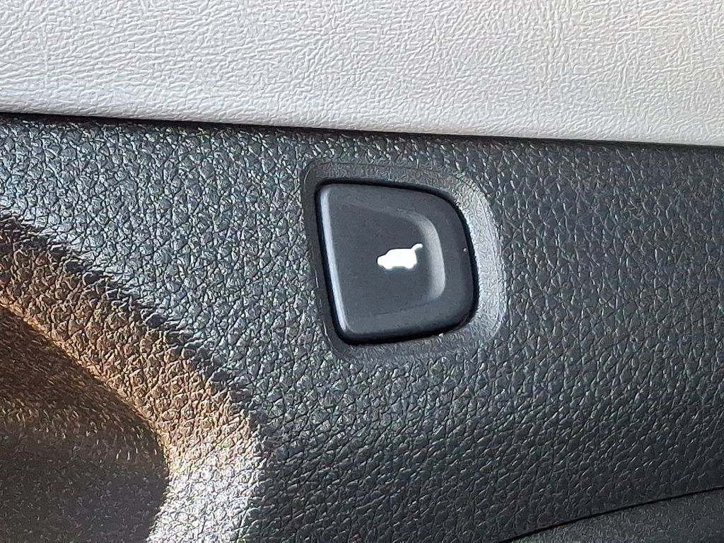 Thumbnail: 2023 Acura RDX - 28