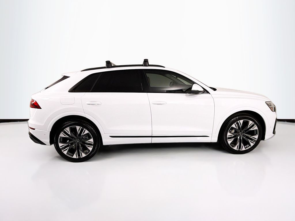Thumbnail: 2026 Audi Q8 - 4