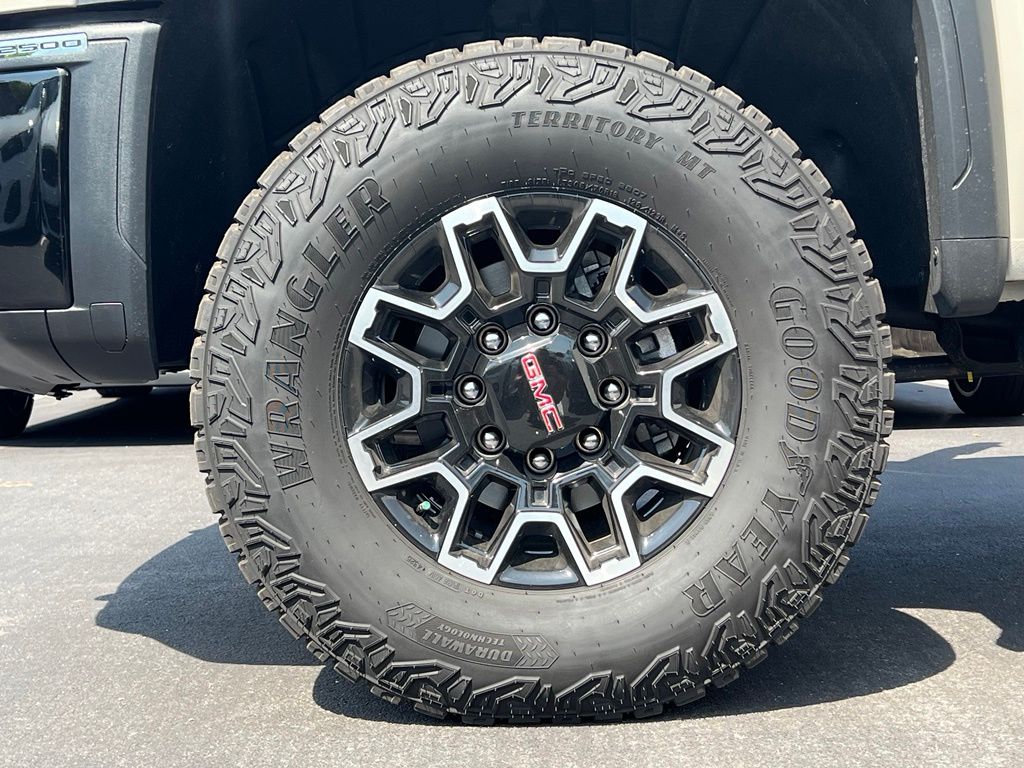 Thumbnail: 2026 GMC Sierra 2500 - 26