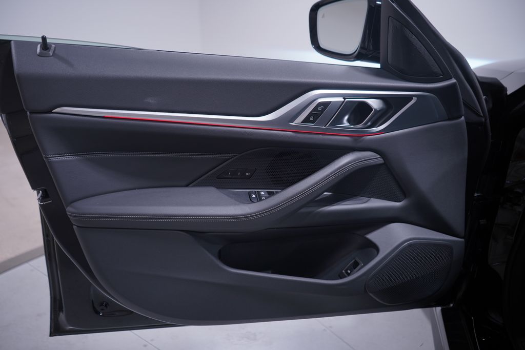 Thumbnail: 2025 BMW i4 - 16