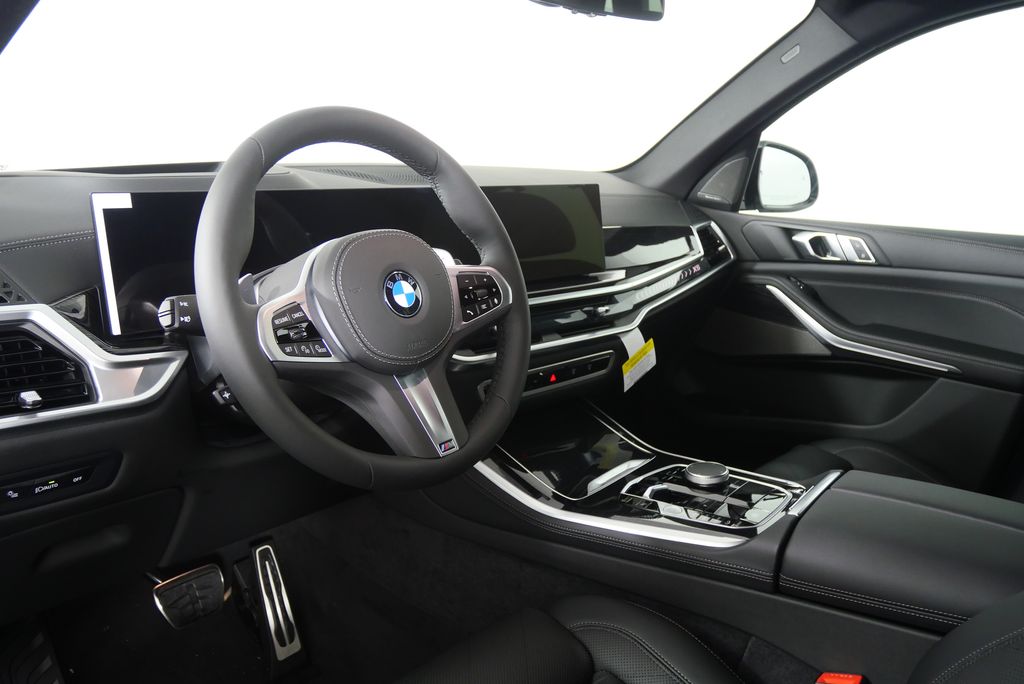 Thumbnail: 2026 BMW X5 - 13
