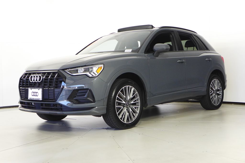 Thumbnail: 2023 Audi Q3 - 2