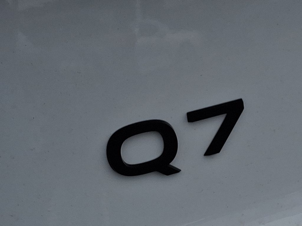 Thumbnail: 2026 Audi Q7 - 23