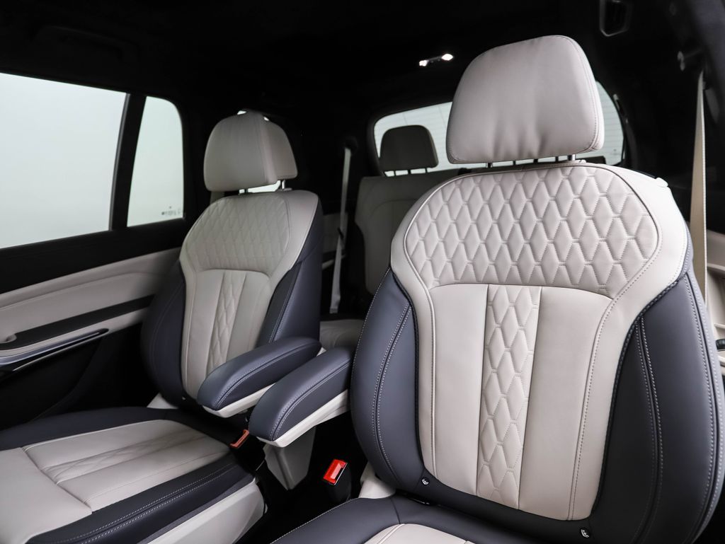 Thumbnail: 2024 BMW X7 - 23