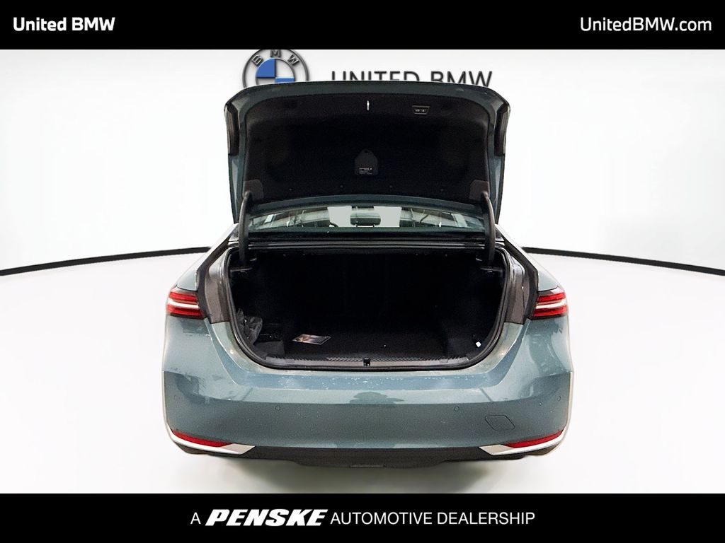 Thumbnail: 2026 BMW 5 Series - 14