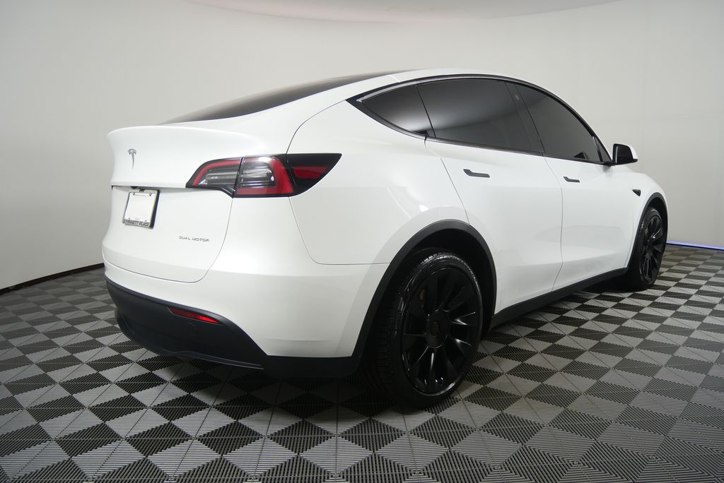 Thumbnail: 2023 Tesla Model Y - 3