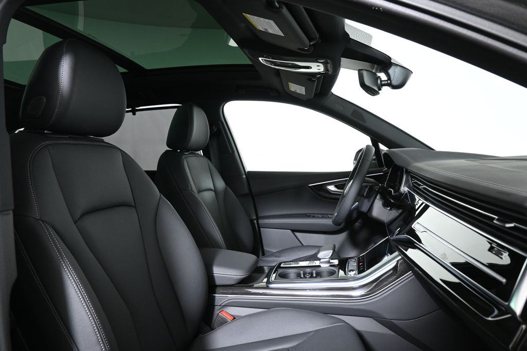 Thumbnail: 2026 Audi Q7 - 22