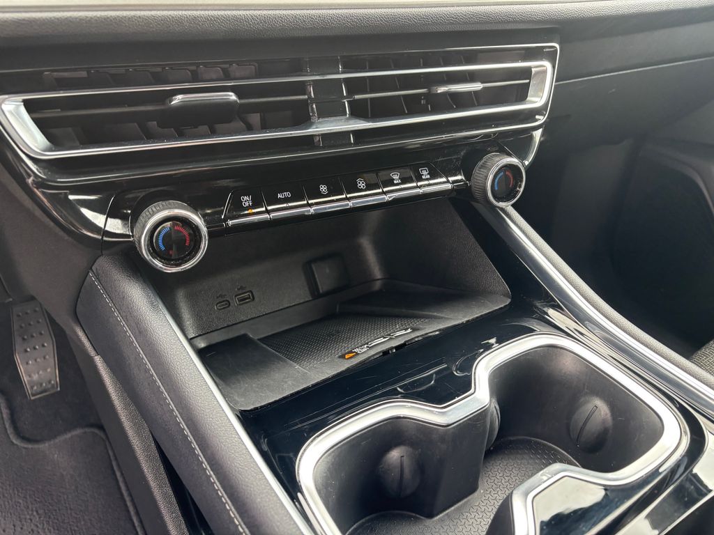 Used Car 2025 Chevrolet Traverse  Lt For Sale Under $35,000 In Austin, Texas