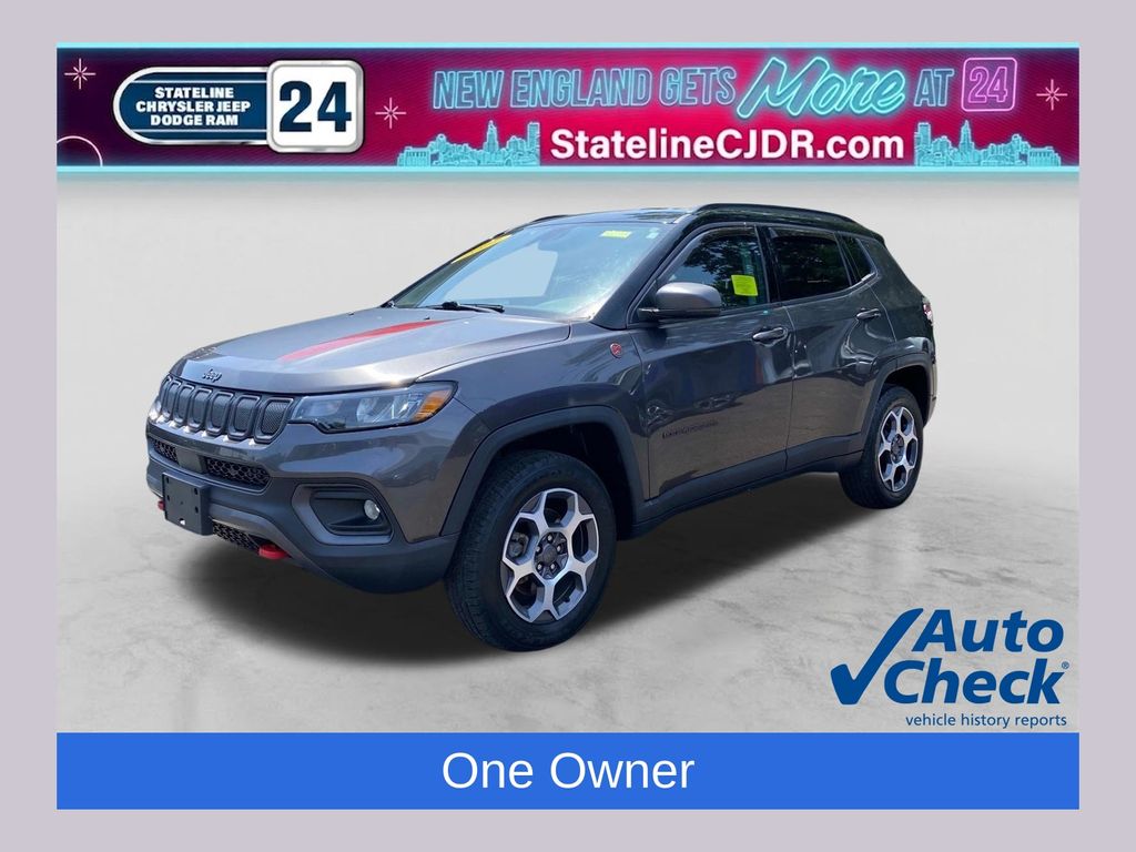 Crystal Metallic 2022 Jeep Compass SUV / Crossover Four-Wheel Drive 9-Speed Automatic