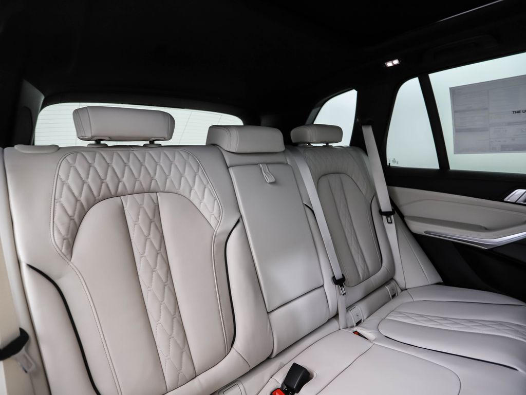 Thumbnail: 2026 BMW X5 - 28