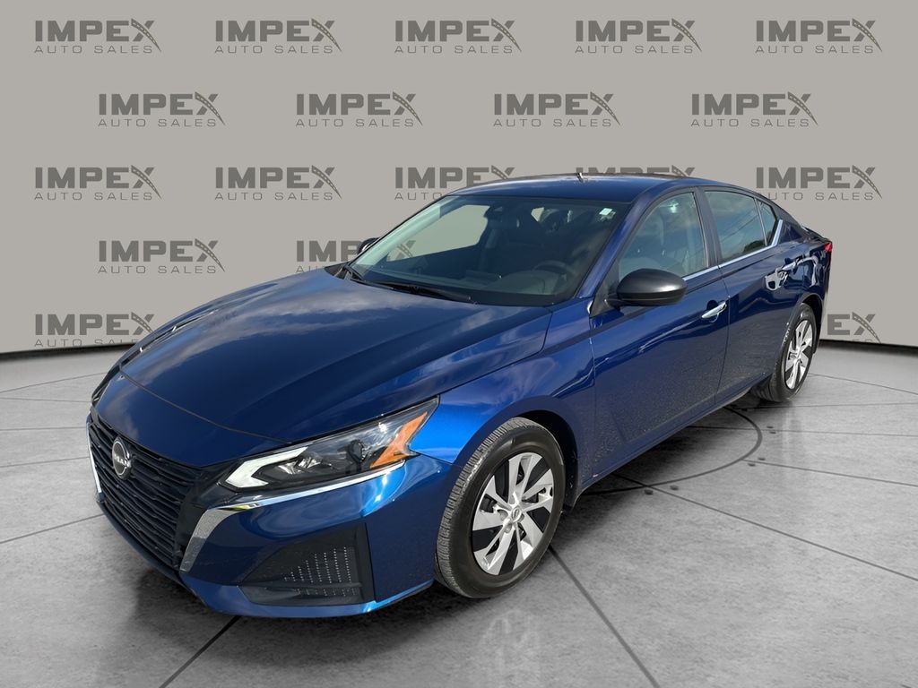 2024 Nissan Altima 2.5 S's photo