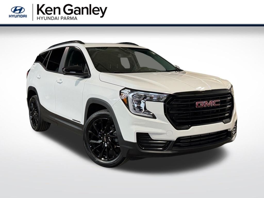 Summit White 2024 GMC Terrain SUV / Crossover Front-Wheel Drive 9-Speed Automatic