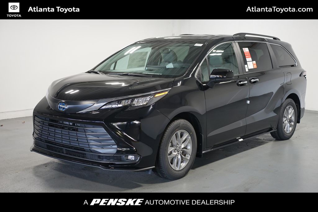 Thumbnail: 2025 Toyota Sienna - 1