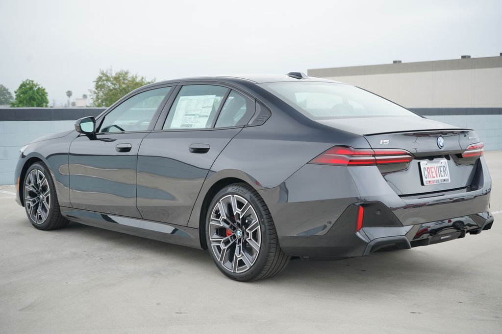 Thumbnail: 2026 BMW i5 - 7