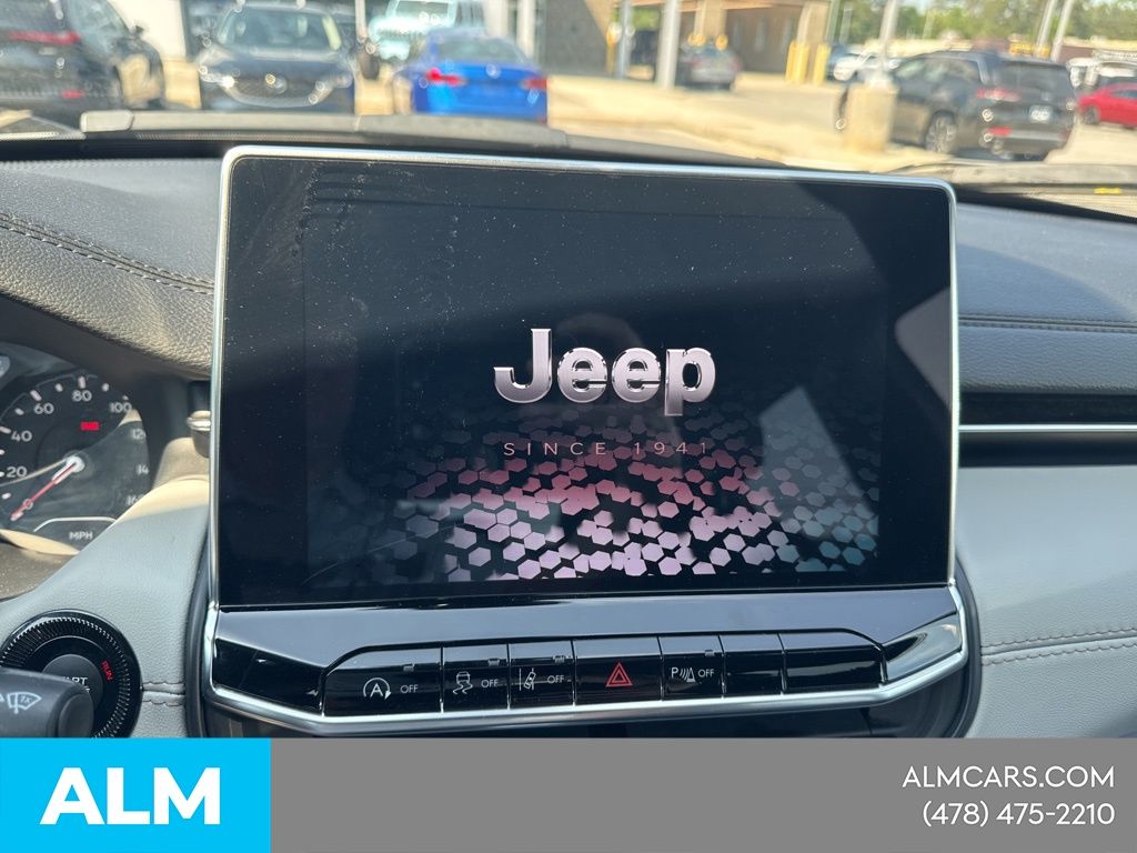 Used 2025 White Jeep Limited image 15