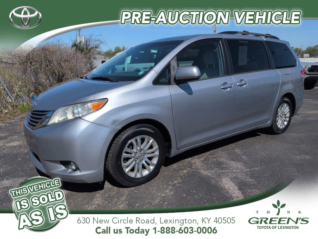 2013 Toyota Sienna XLE 7-Passenger