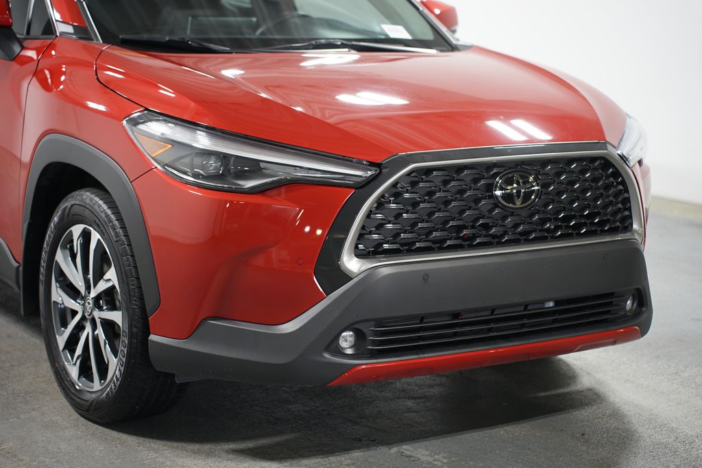 2024 Toyota Corolla Cross XLE 4