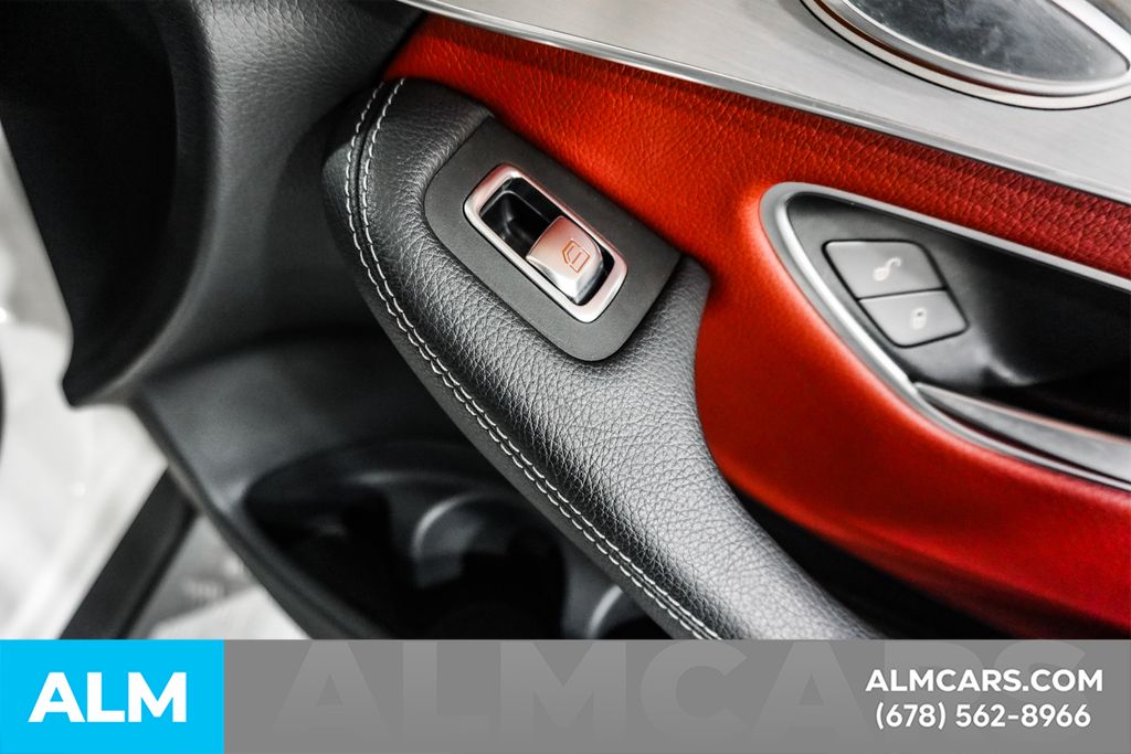 Used 2022 White Mercedes-Benz GLC 300 image 35