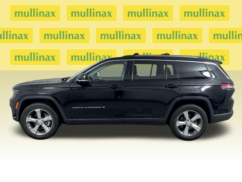 Certified Used 2022 Black Jeep Limited image 12