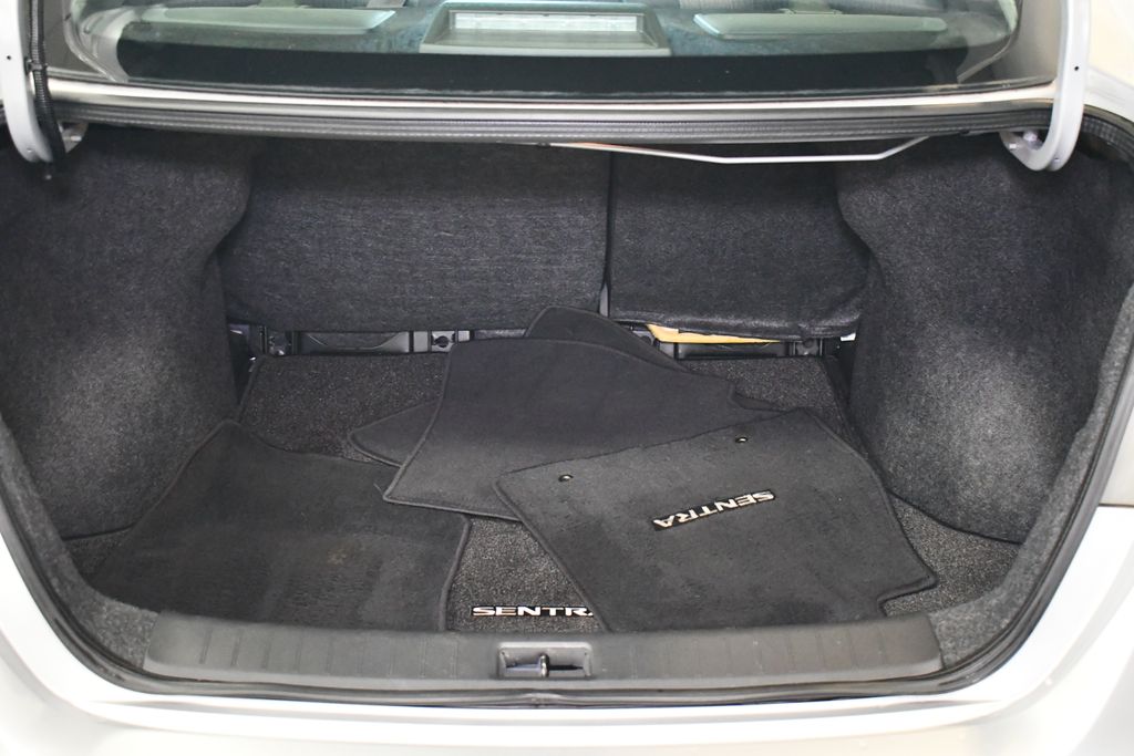 Thumbnail: 2015 Nissan Sentra - 5