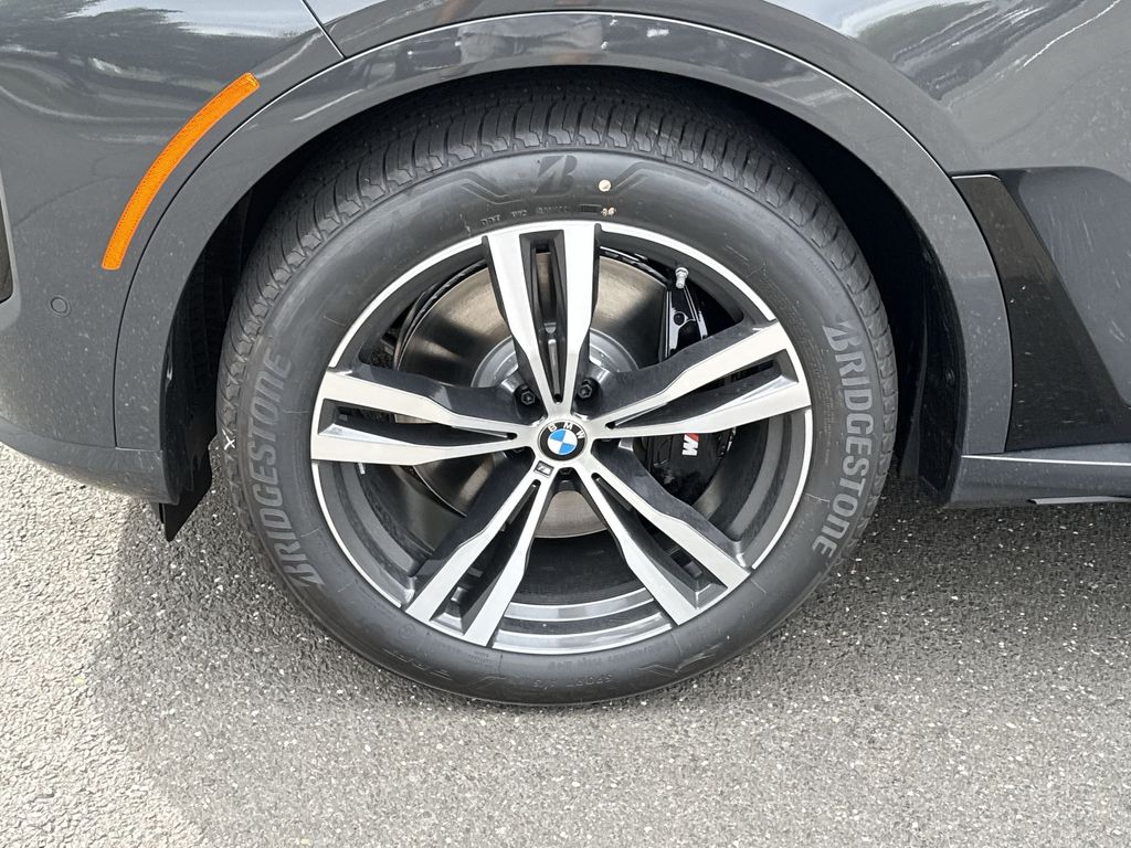 Thumbnail: 2027 BMW X7 - 10