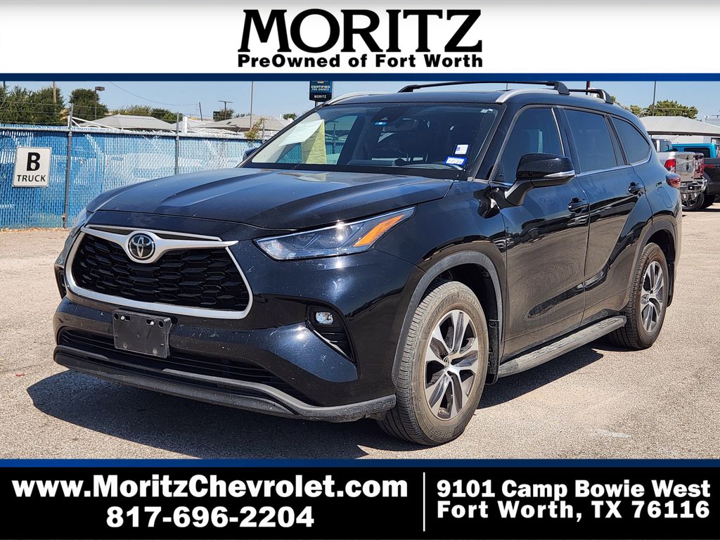 Midnight Black Metallic 2022 Toyota Highlander SUV / Crossover Front-Wheel Drive 8-Speed Automatic