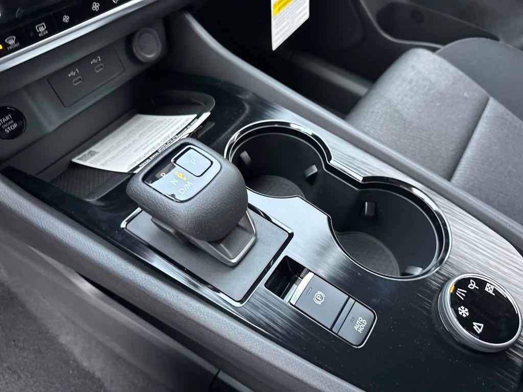 2025 Nissan Rogue SV photo