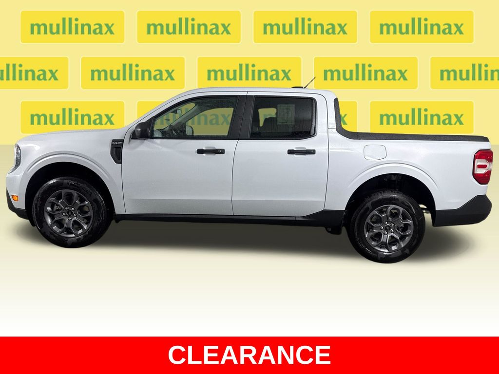 New 2026 White Ford XLT image 2