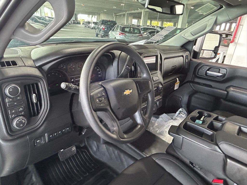 New 2026 Summit White Chevrolet Work Truck image 32