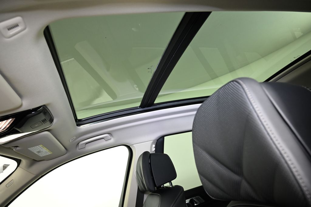 Thumbnail: 2026 BMW X7 - 20