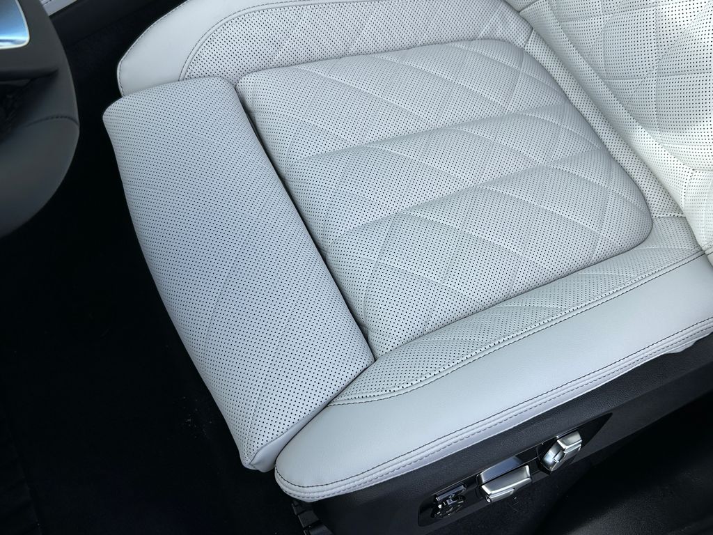 Thumbnail: 2026 BMW X5 - 15