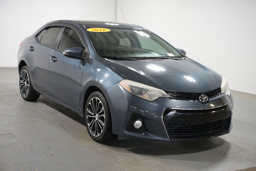 Thumbnail: 2016 Toyota Corolla - 3