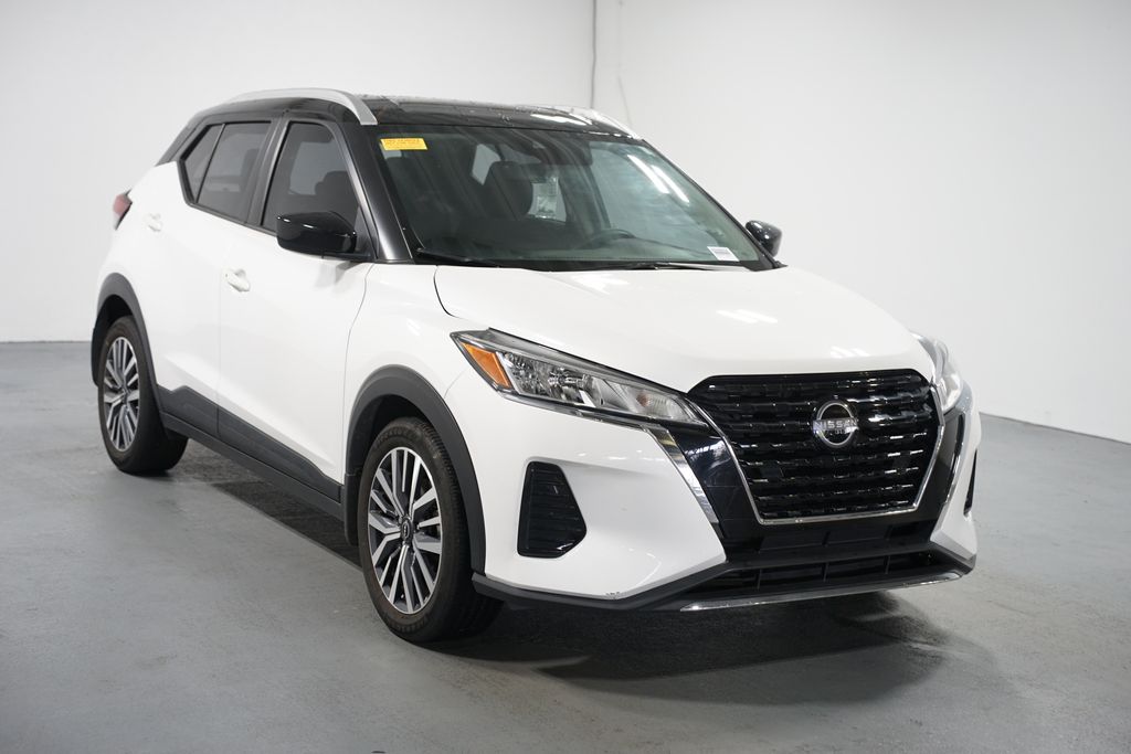 Thumbnail: 2023 Nissan Kicks - 3