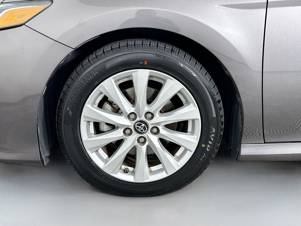 Thumbnail: 2019 Toyota Camry - 29