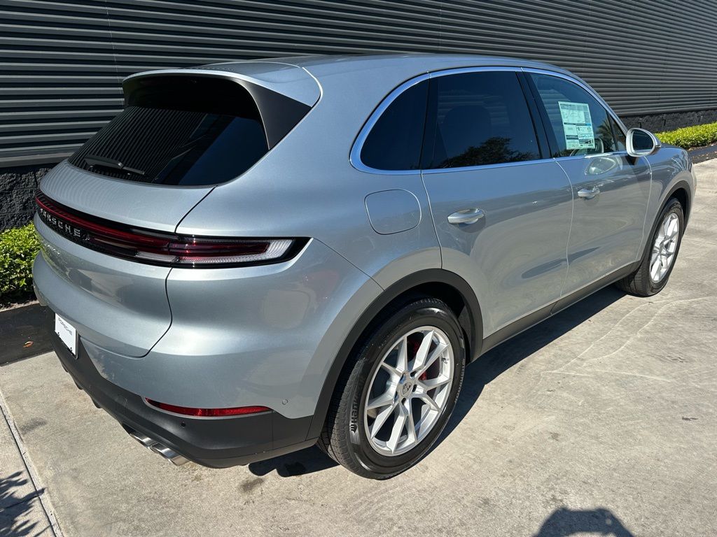 Thumbnail: 2026 Porsche Cayenne - 9