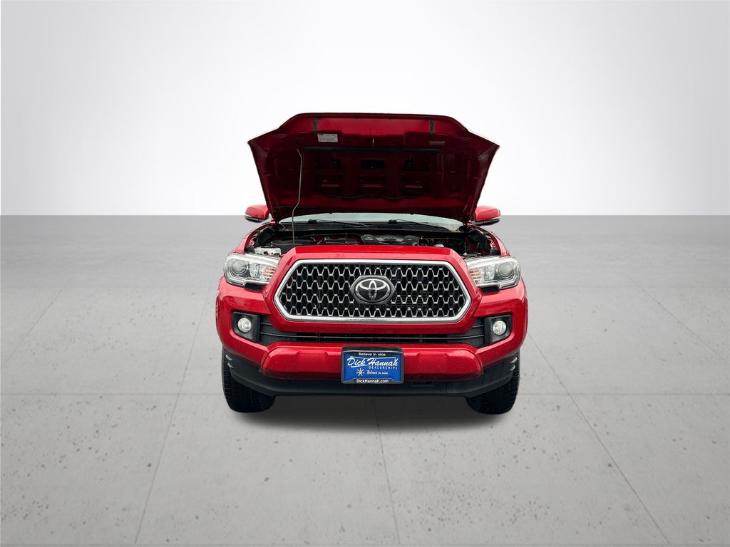 2019 Toyota Tacoma TRD Sport photo 4