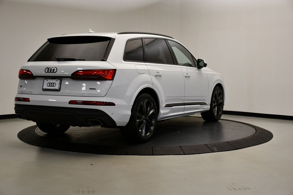 Thumbnail: 2025 Audi Q7 - 5